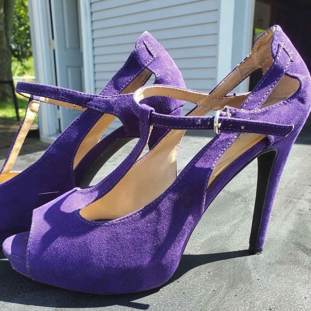 Guess Peep Toe Pumps